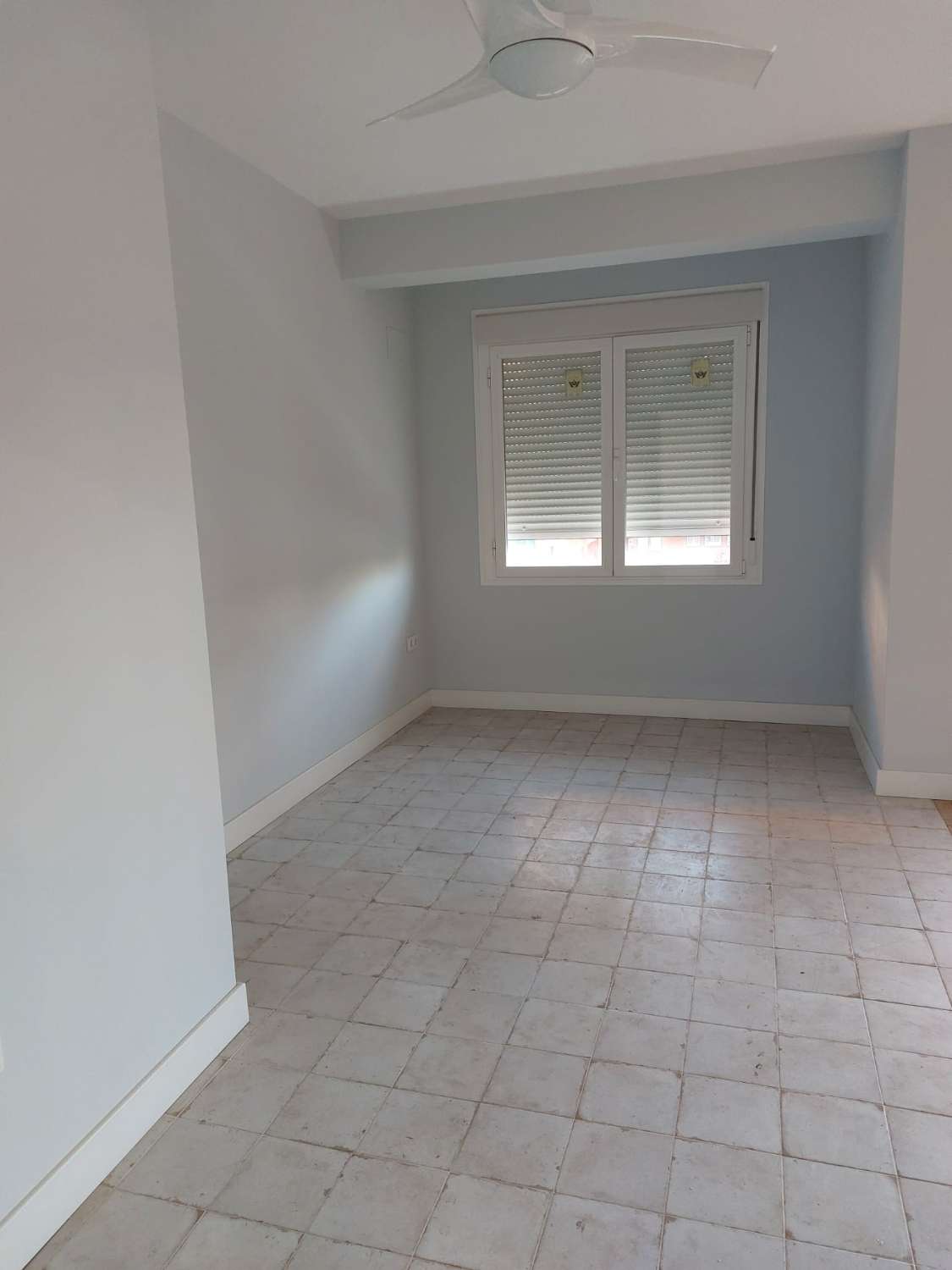 SEVILLA CENTRUM ZEER GROOT GERENOVEERD APPARTEMENT