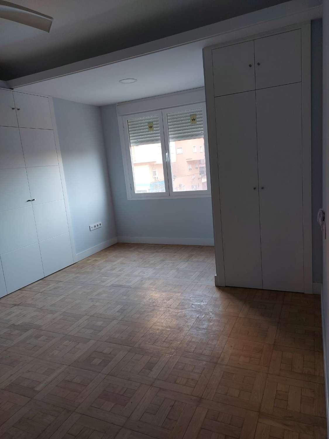 SEVILLA CENTRUM ZEER GROOT GERENOVEERD APPARTEMENT