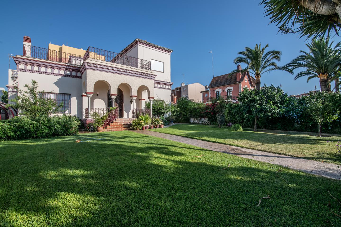 IN SANLUCAR DE BARRAMEDA - VILLA ZUM VERKAUF IN ZWEITER STRANDLINIE