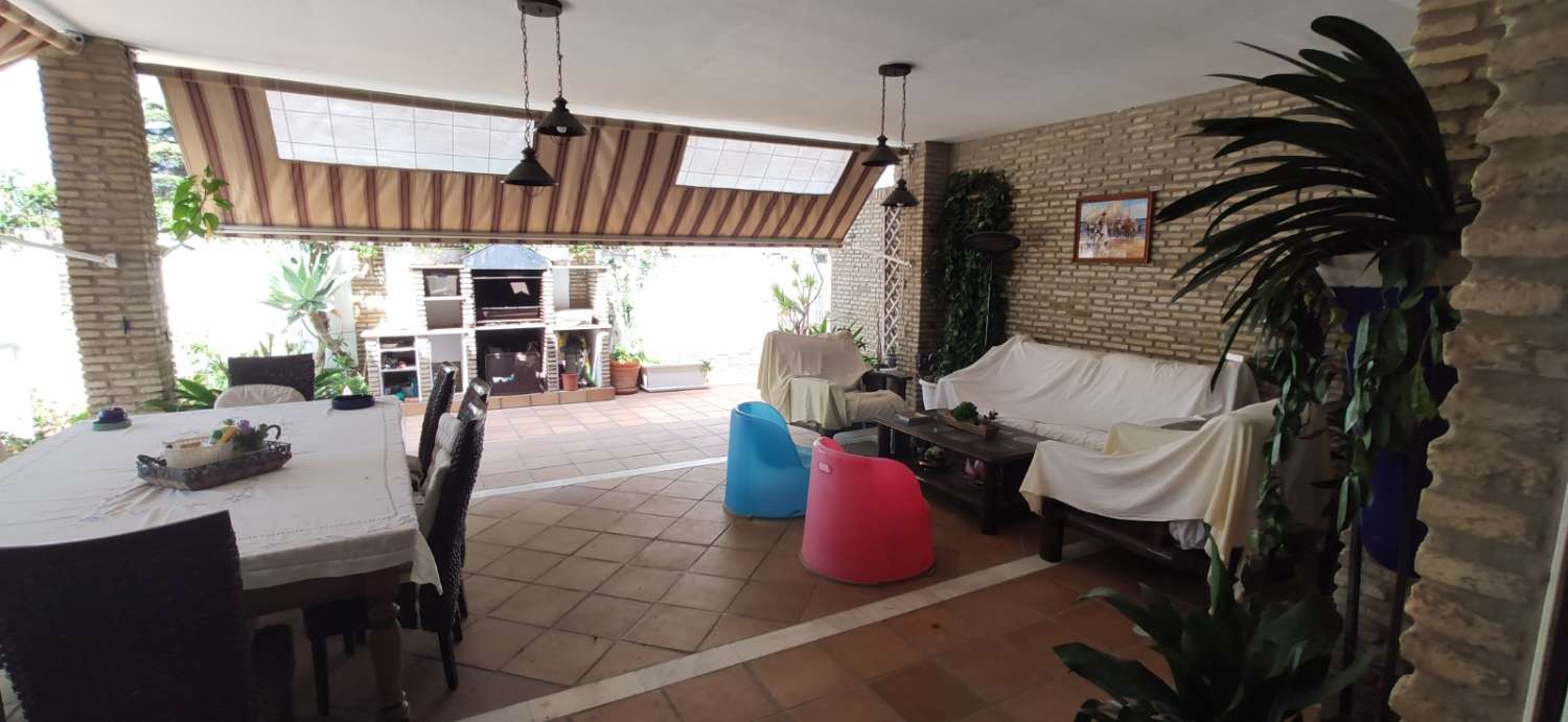 SANTA MARIA PORT - DETACHED CHALET FOR SALE