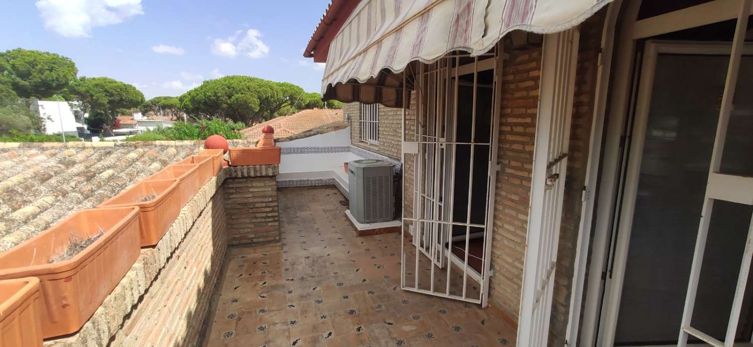 EL PUERTO DE SANTA MARIA - CHALET INDEPENDIENTE A LA VENTA