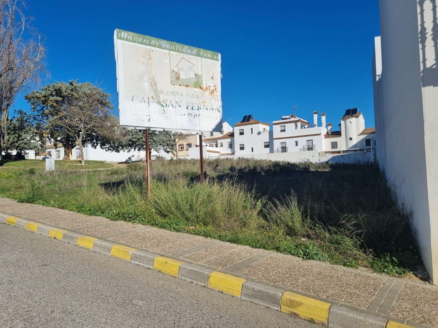 TERRENO IN VENDITA VICINO AL TRIBUNALE DI PRIMO GRADO