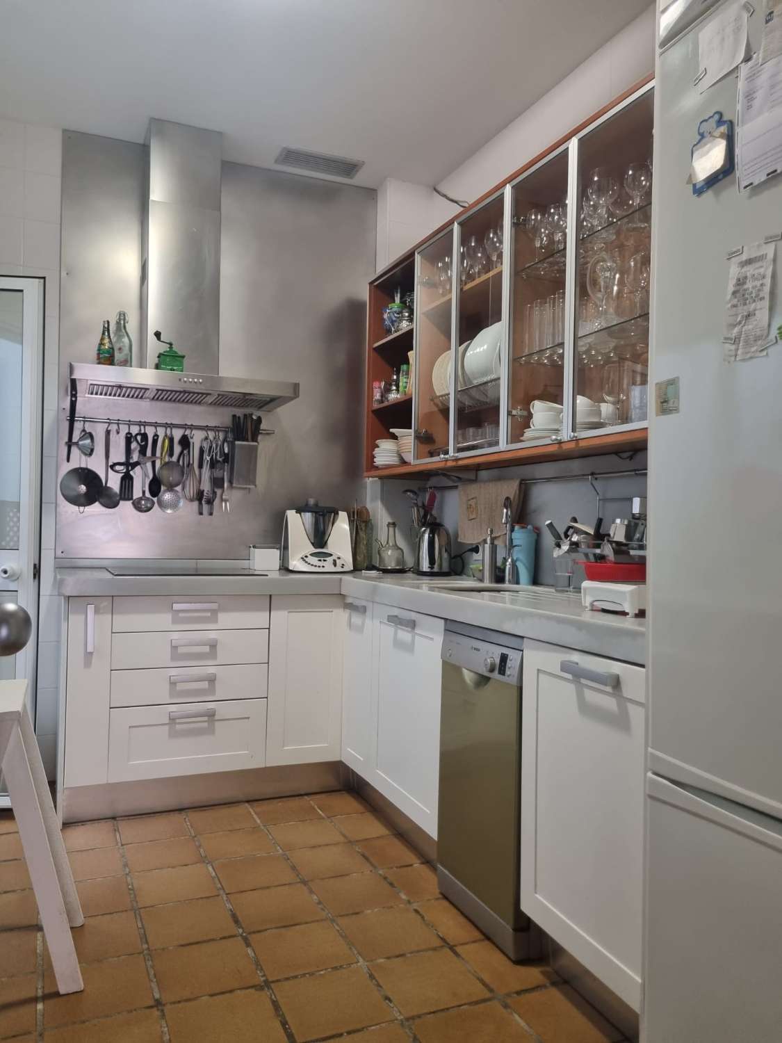 SEVILLA PONEMOS A LA VENTA ESTA PRECIOSA CASA CON TRES PLANTAS