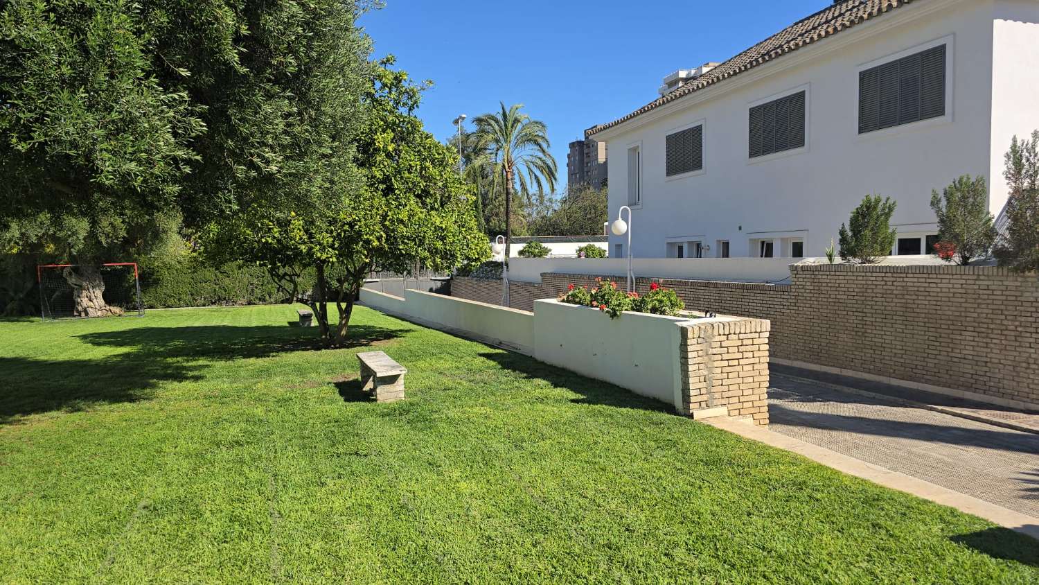 INDEPENDENT VILLA FOR SALE IN THE FULL CENTER OF JEREZ DE LA FRONTERA