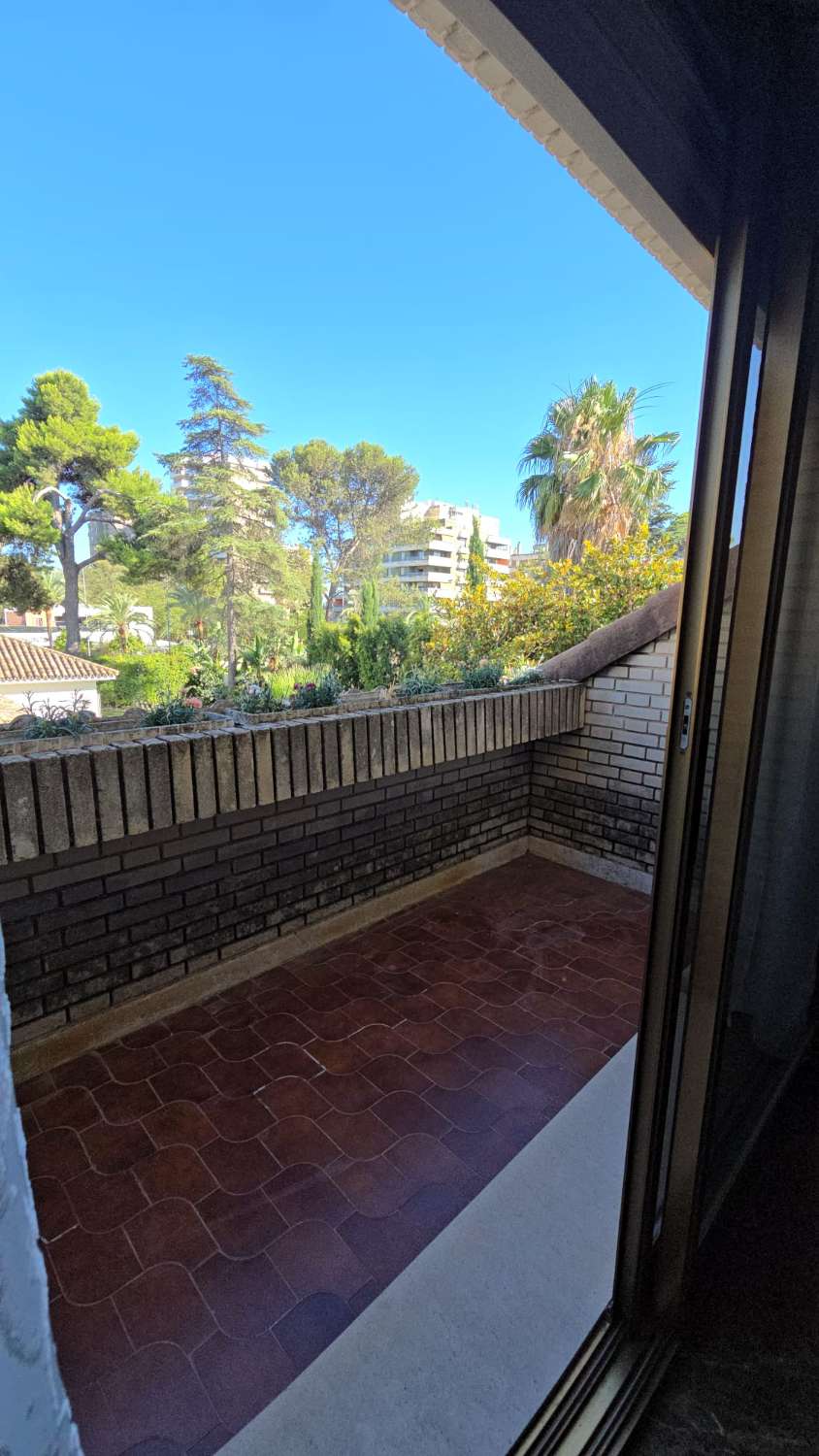 VILLA INDÉPENDANTE À VENDRE EN PLEIN CENTRE DE JEREZ DE LA FRONTERA