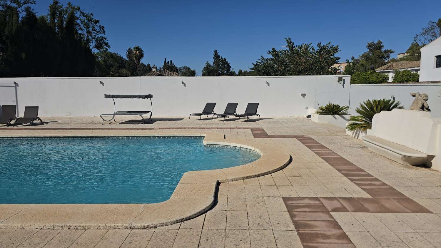 INDEPENDENT VILLA FOR SALE IN THE FULL CENTER OF JEREZ DE LA FRONTERA