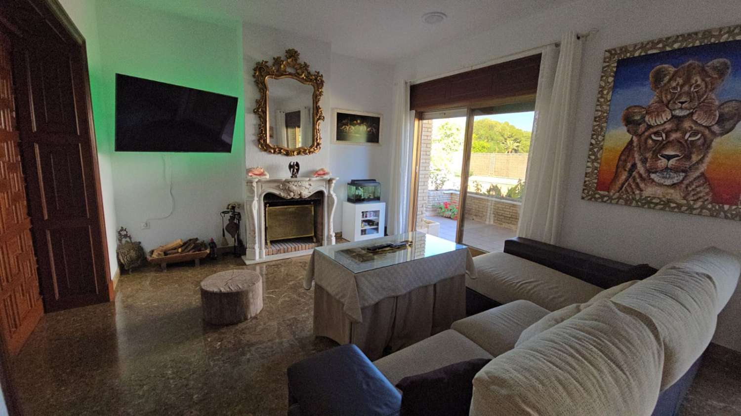 INDEPENDENT VILLA FOR SALE IN THE FULL CENTER OF JEREZ DE LA FRONTERA