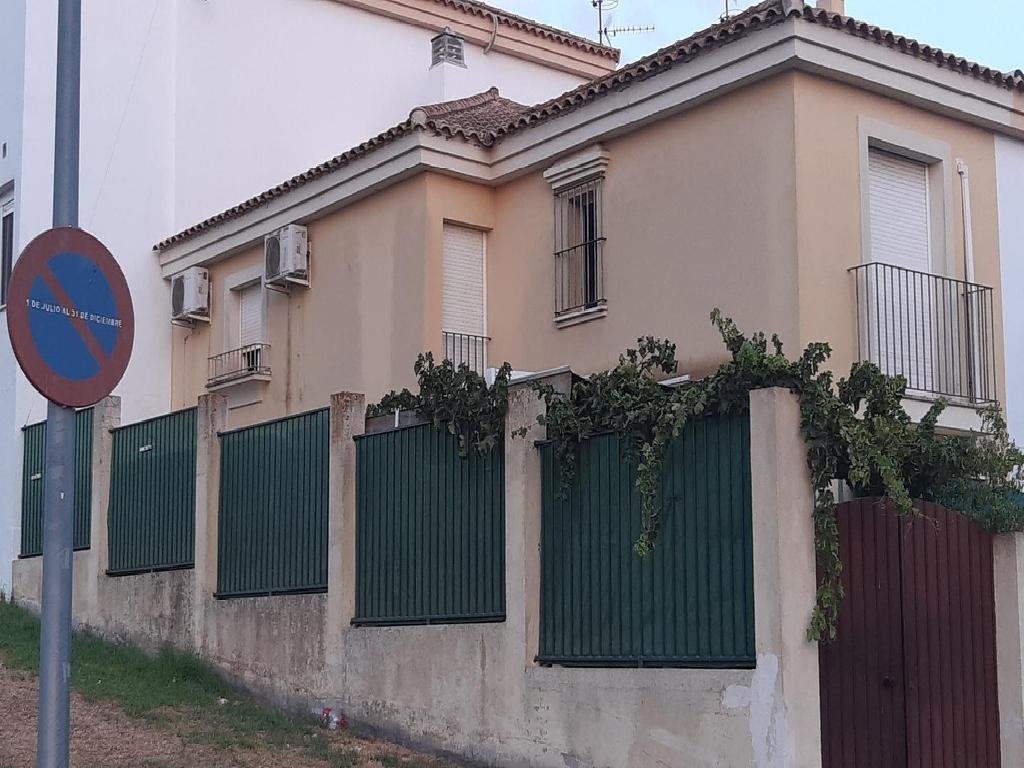 ADOSADO EN VENTA EN ESTADO DE ARRIENDO POR TERCEROS