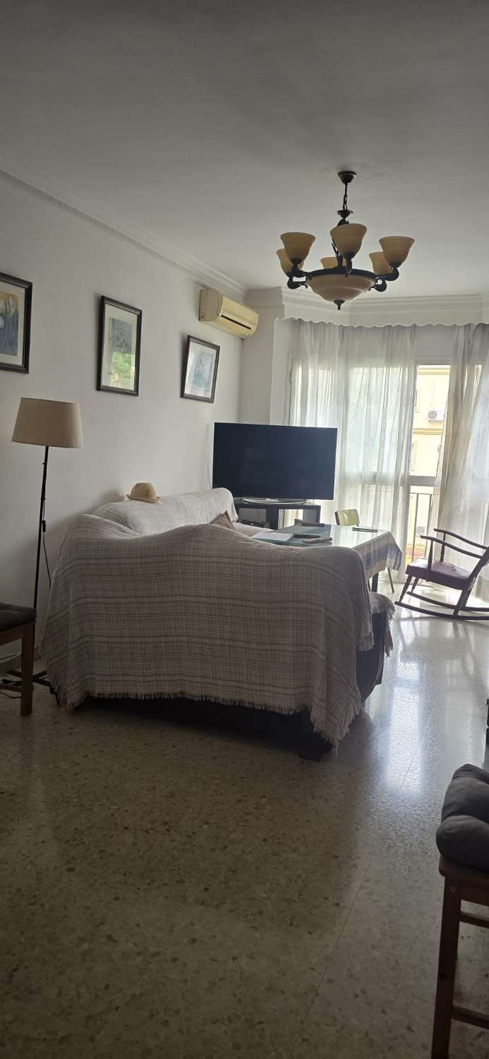 APARTMENT FOR SALE IN QUINTO CENTENARIO - SECOND FLOOR WITHOUT ELEVATOR