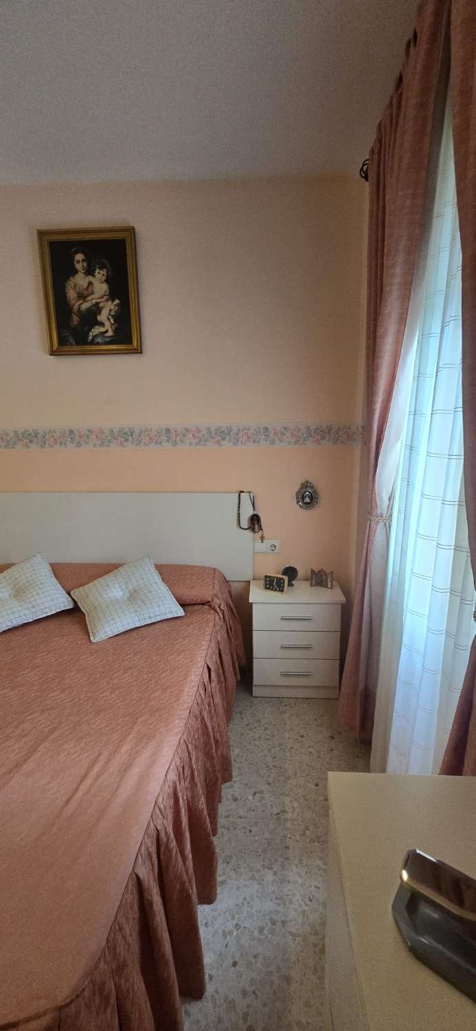 APPARTEMENT À VENDRE À QUINTO CENTENARIO.- DEUXIÈME ÉTAGE SANS ASCENSEUR