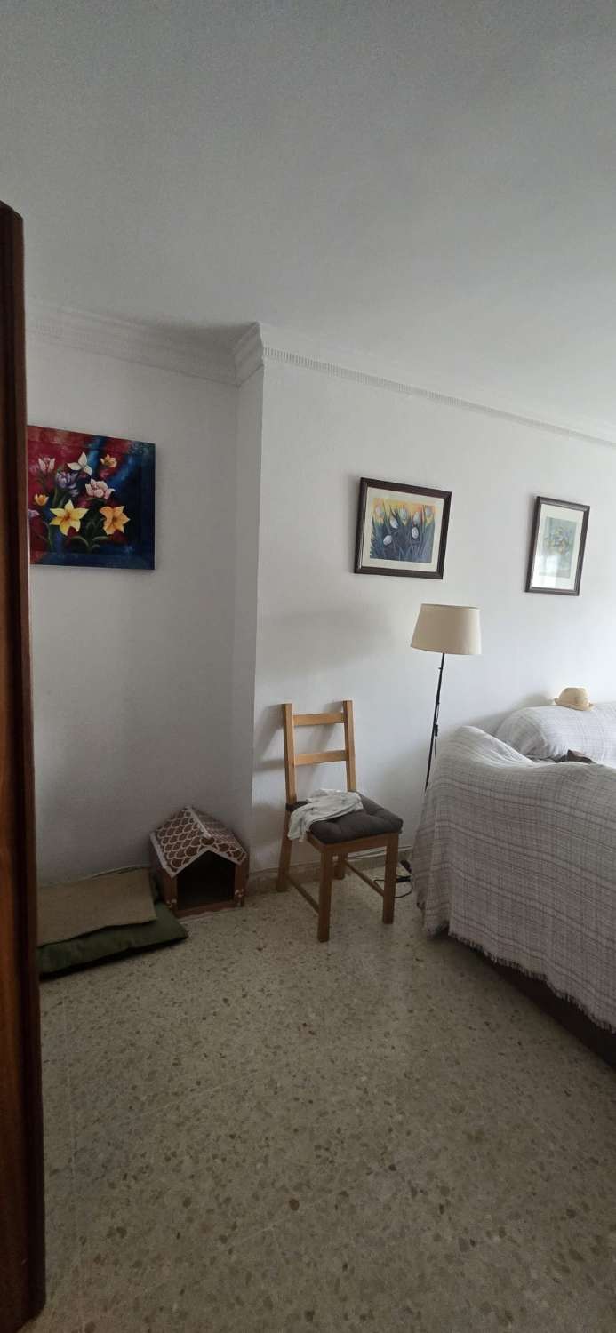 APPARTEMENT À VENDRE À QUINTO CENTENARIO.- DEUXIÈME ÉTAGE SANS ASCENSEUR