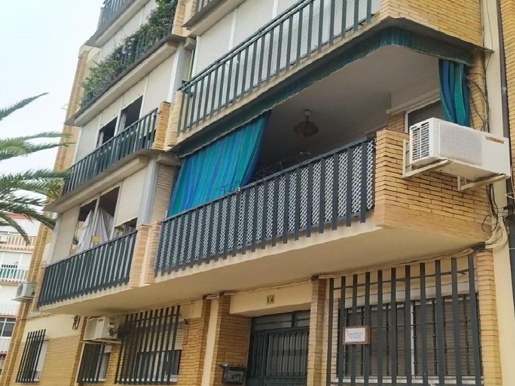 APARTMENT FOR SALE IN DOS HERMANAS