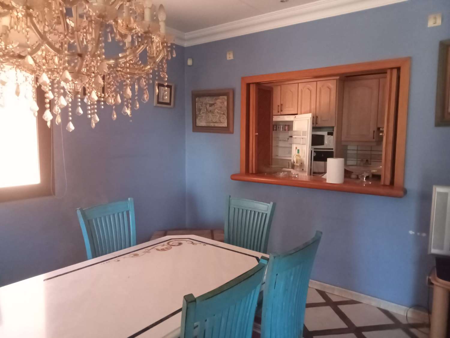 APPARTEMENT SPACIEUX ET LUMINEUX À VENDRE