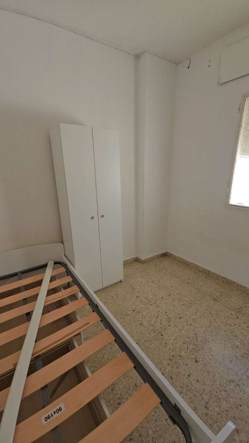 APPARTEMENT TE KOOP ALGECIRAS