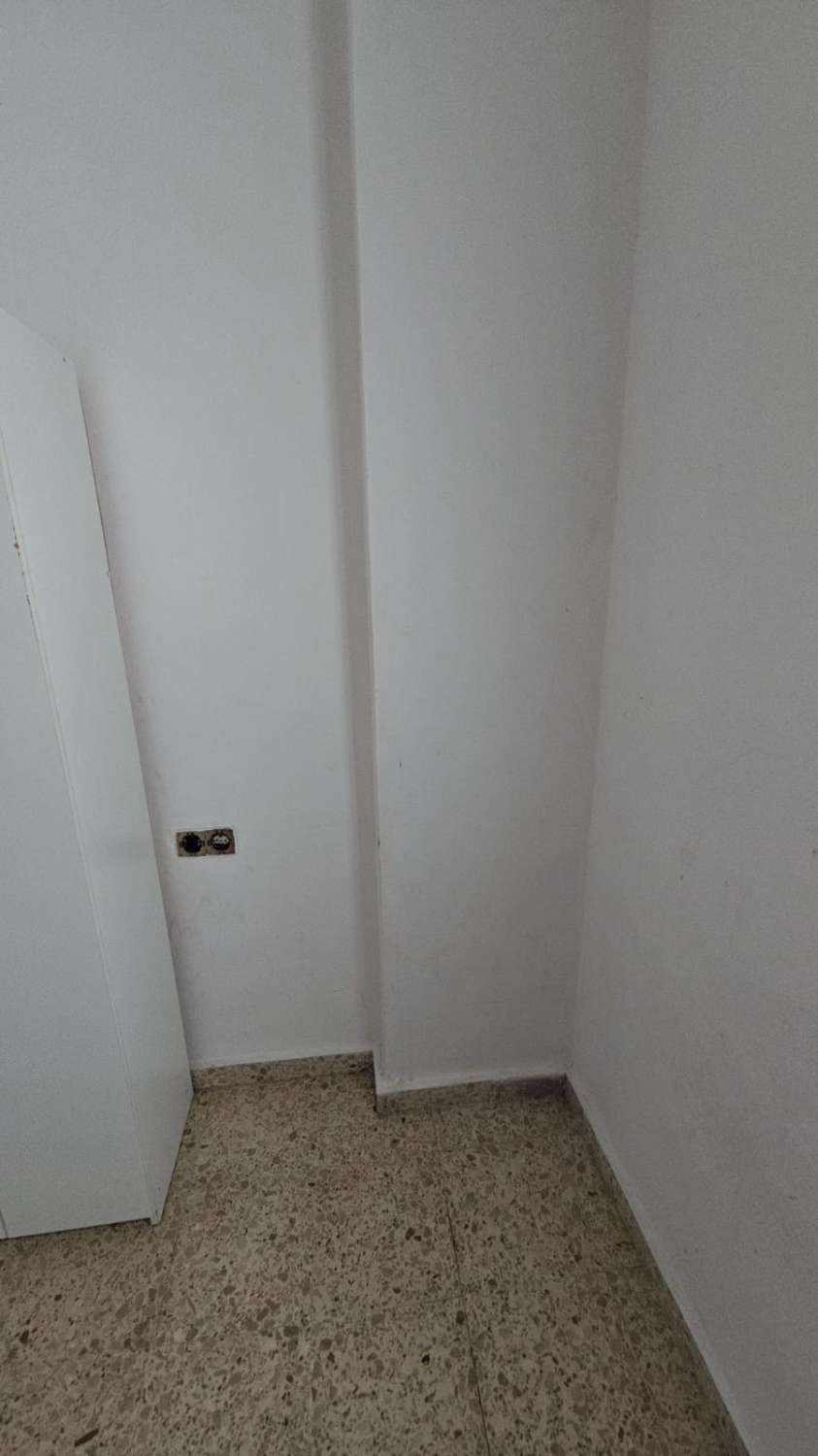 APPARTEMENT TE KOOP ALGECIRAS