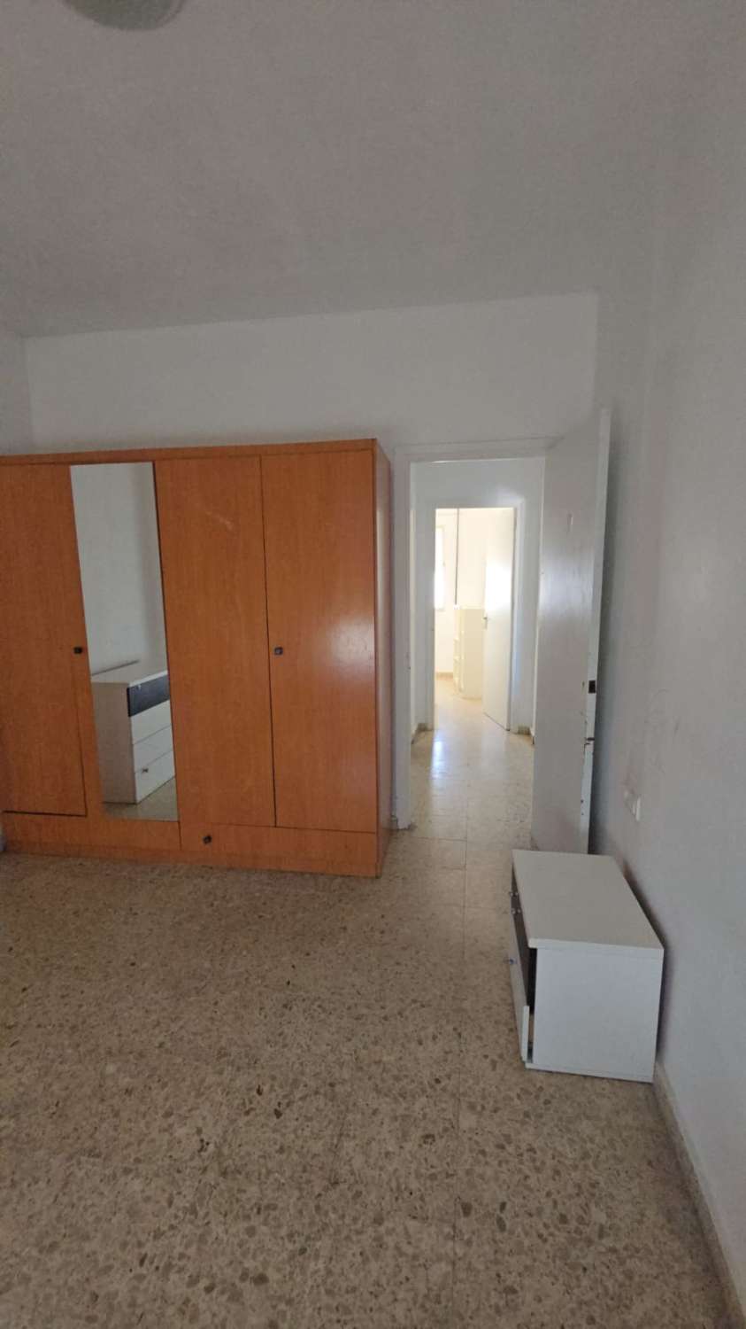 APPARTEMENT TE KOOP ALGECIRAS