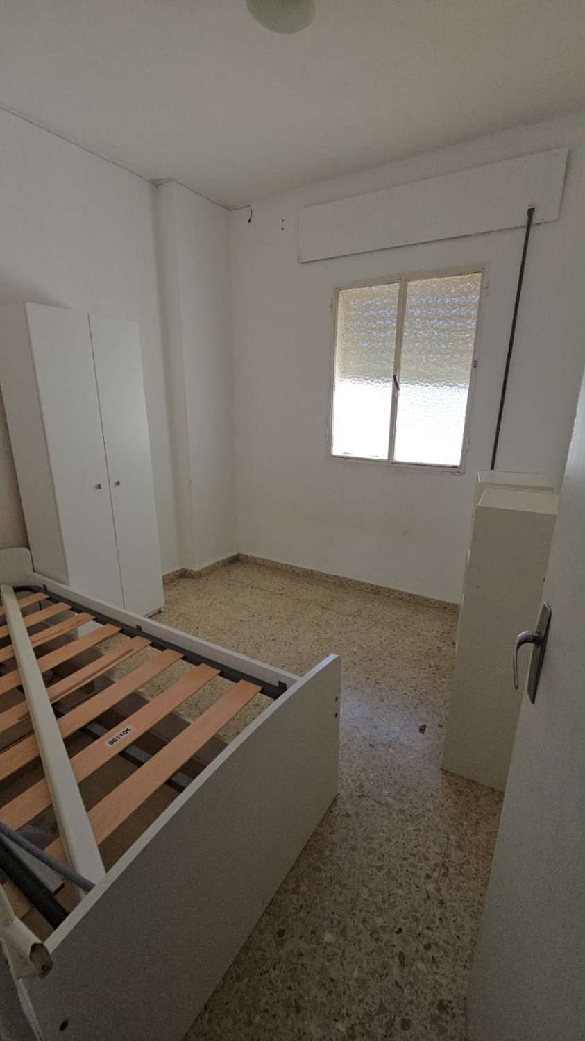 APPARTEMENT TE KOOP ALGECIRAS