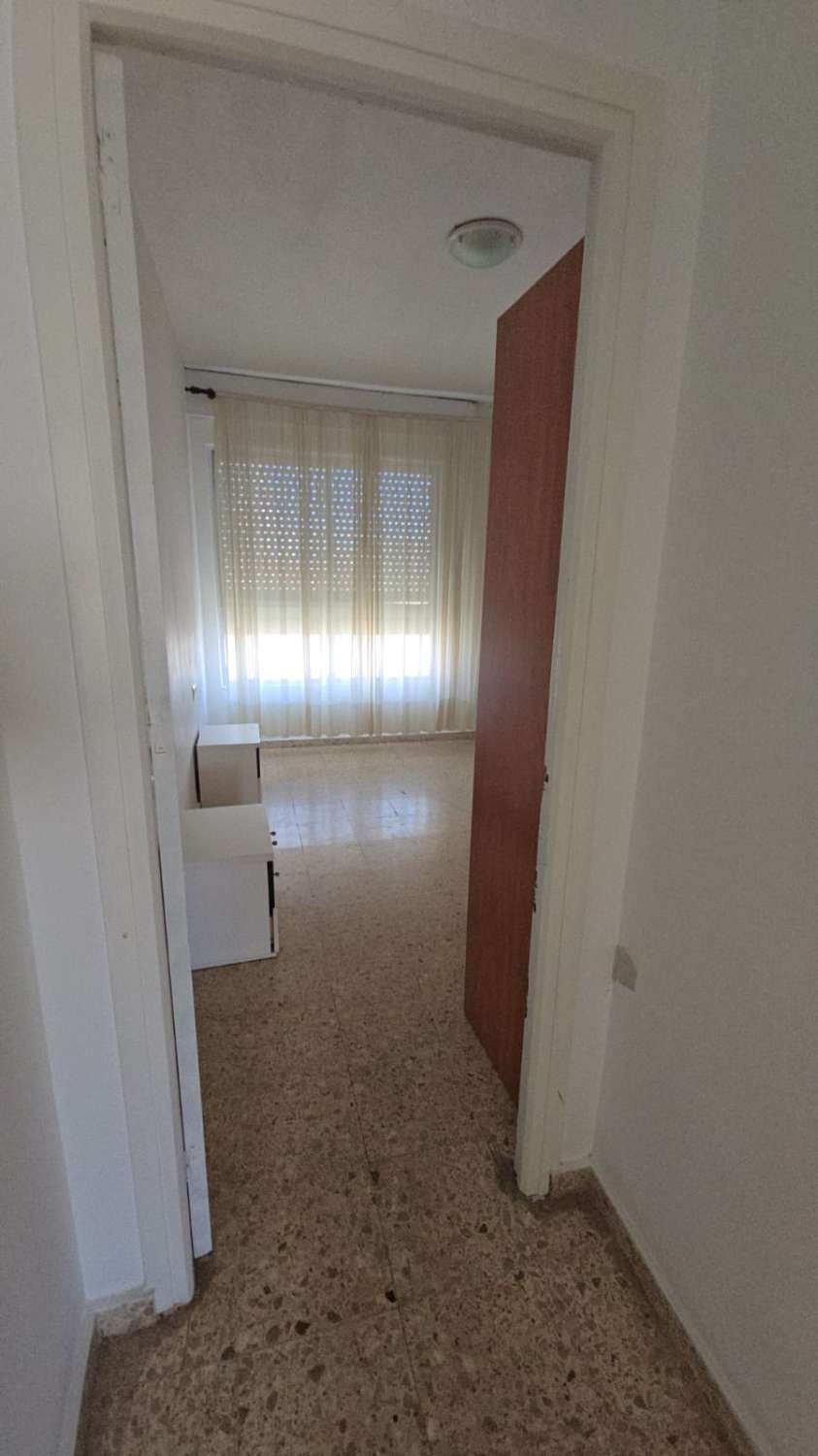 APPARTEMENT TE KOOP ALGECIRAS