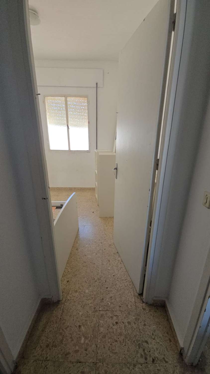 APPARTEMENT TE KOOP ALGECIRAS