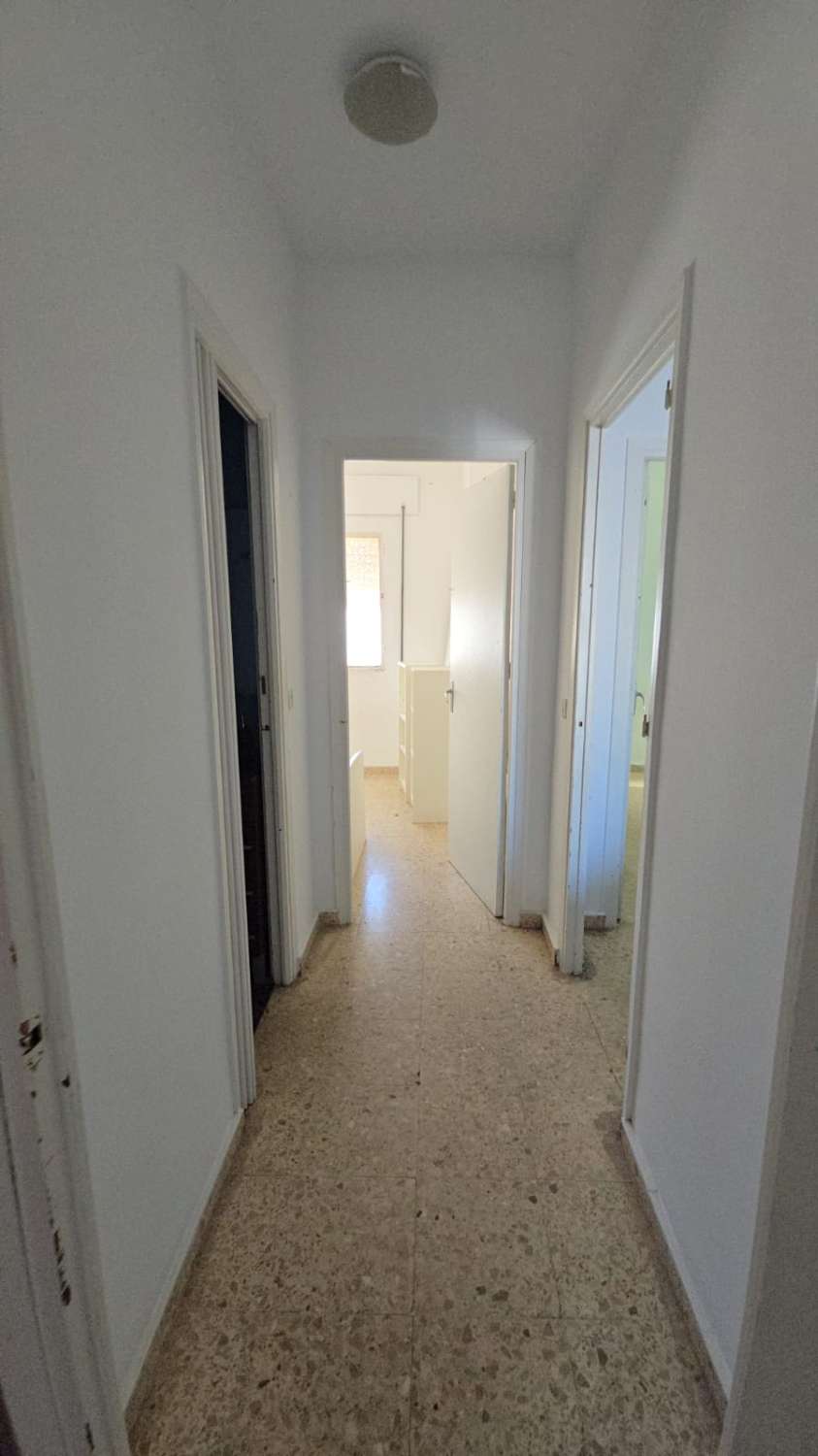 APPARTEMENT TE KOOP ALGECIRAS