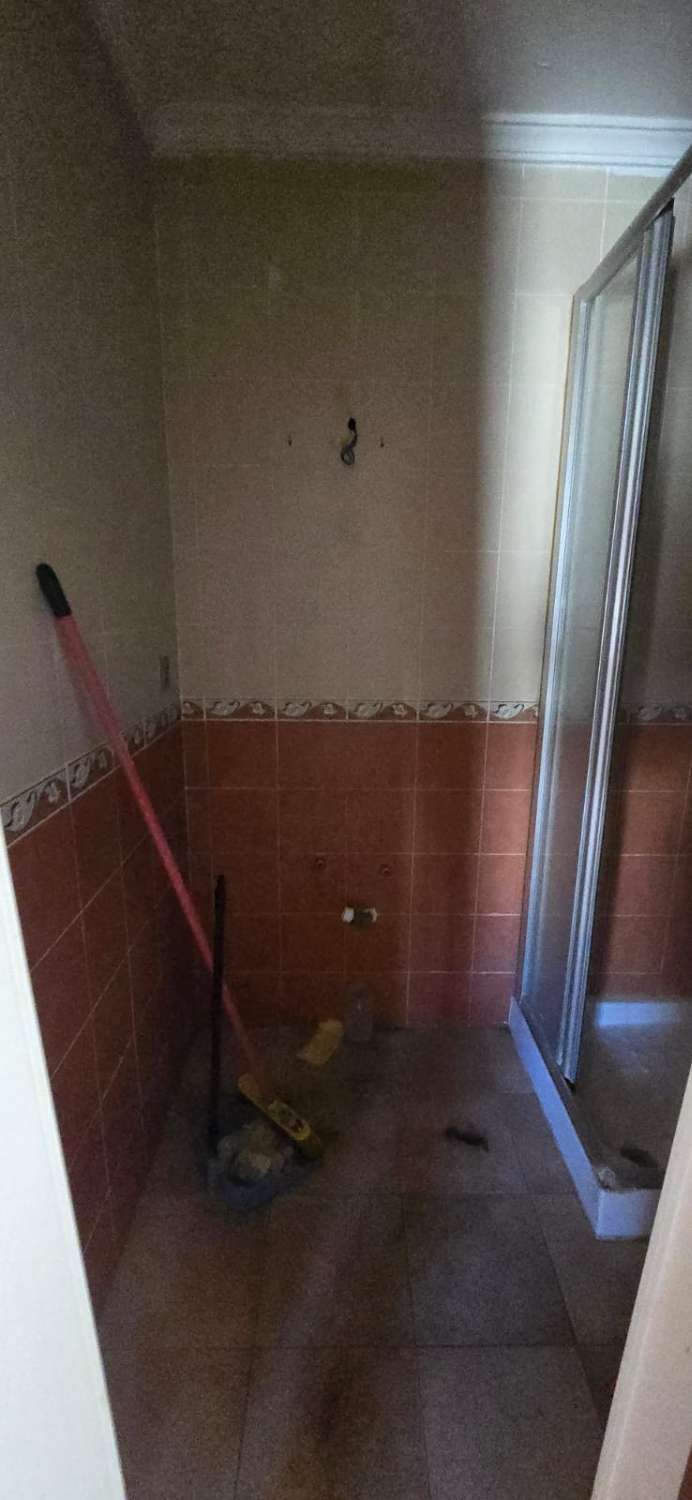 APPARTEMENT OM VOLLEDIG TE RENOVEREN