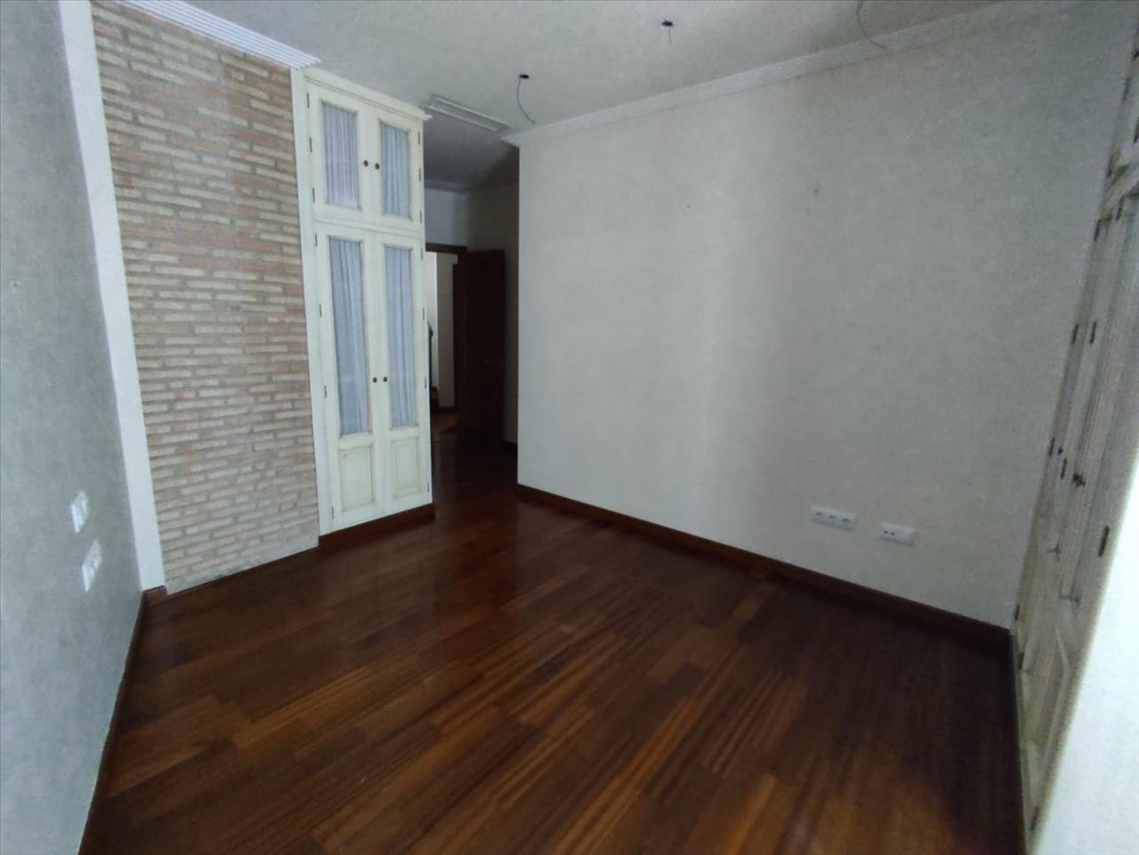 BEAUTIFUL AND SPACIOUS APARTMENT FOR SALE IN THE CENTER