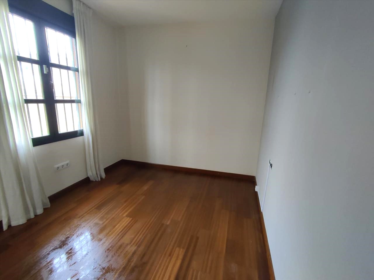 BEAUTIFUL AND SPACIOUS APARTMENT FOR SALE IN THE CENTER